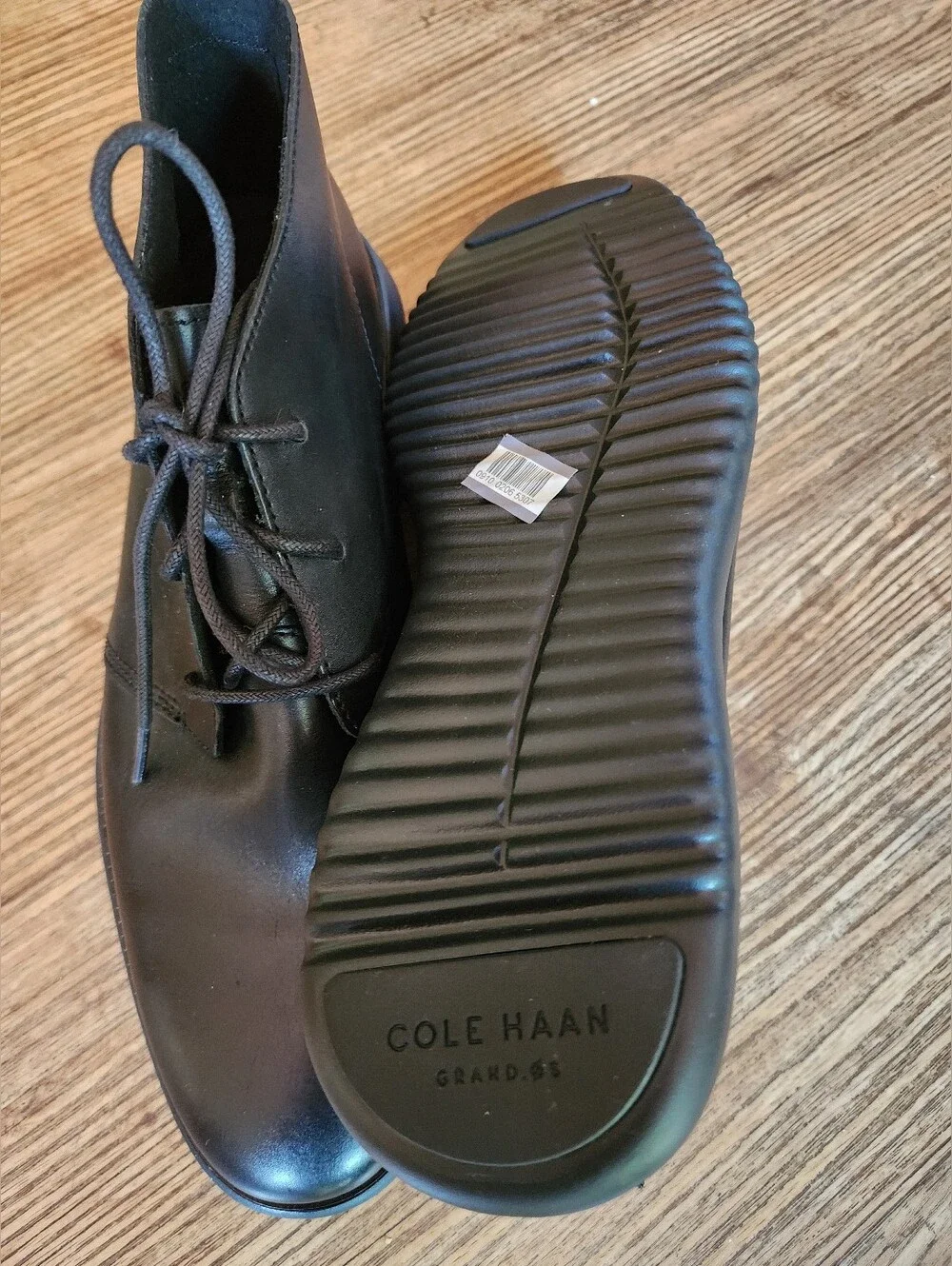 Size 10.5 Cole Haan Men's ZerograndBlack Leather Chukka Boots - Classic Lace-Up